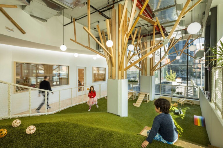 Wonderforest Nature Preschool - Palette Architecture | Image © Pavel Bendov / @archexplorer